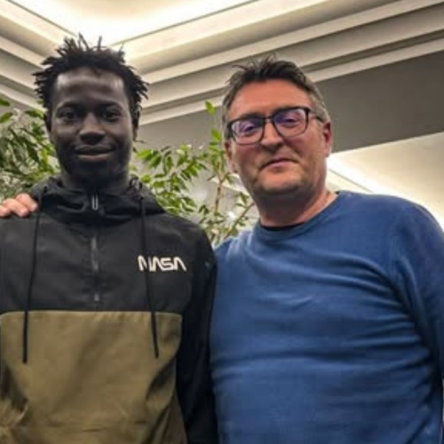 Ousman Bojang attaccante Niscemi FC Eccellenza Sicilia, con il DS Amato